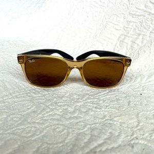 Rayban Unisex Wayfarer Bicolor non-polarized sunglasses